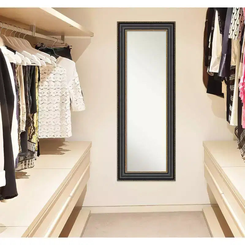 Miroir pleine longueur encadré noir pour porte - : Cadre en polystyrène, fixation murale ou à la porte