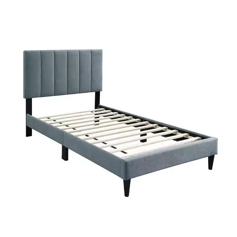 Grand lit, capitonnage capitonné en lin gris clair doux